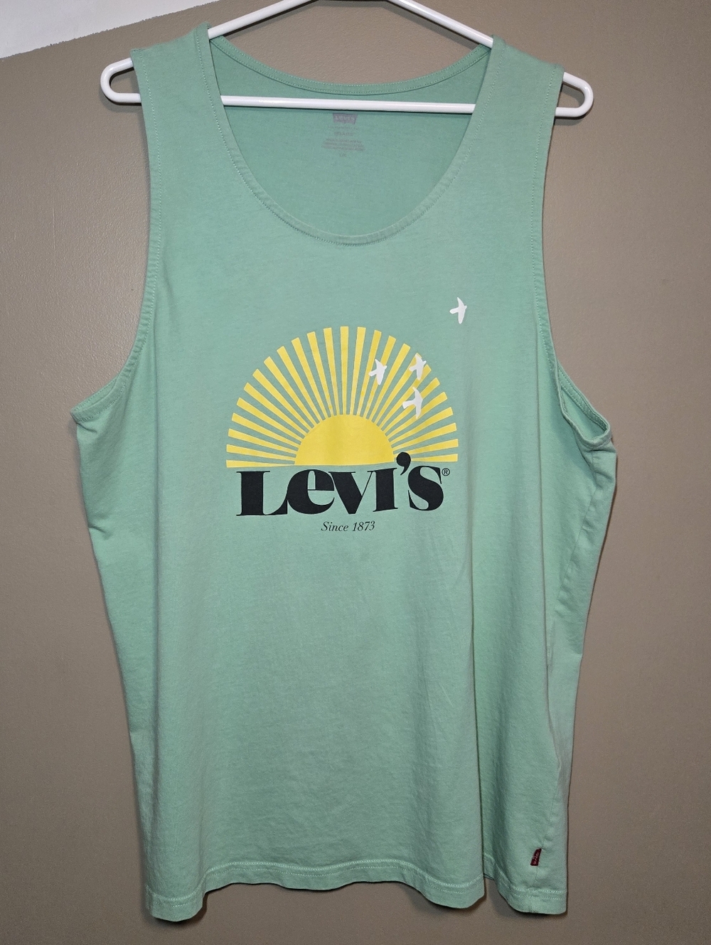 Levi's® Relaxed Men's Graphi Tank 56571-0012 Green Sun Summer Size Large Relaxed